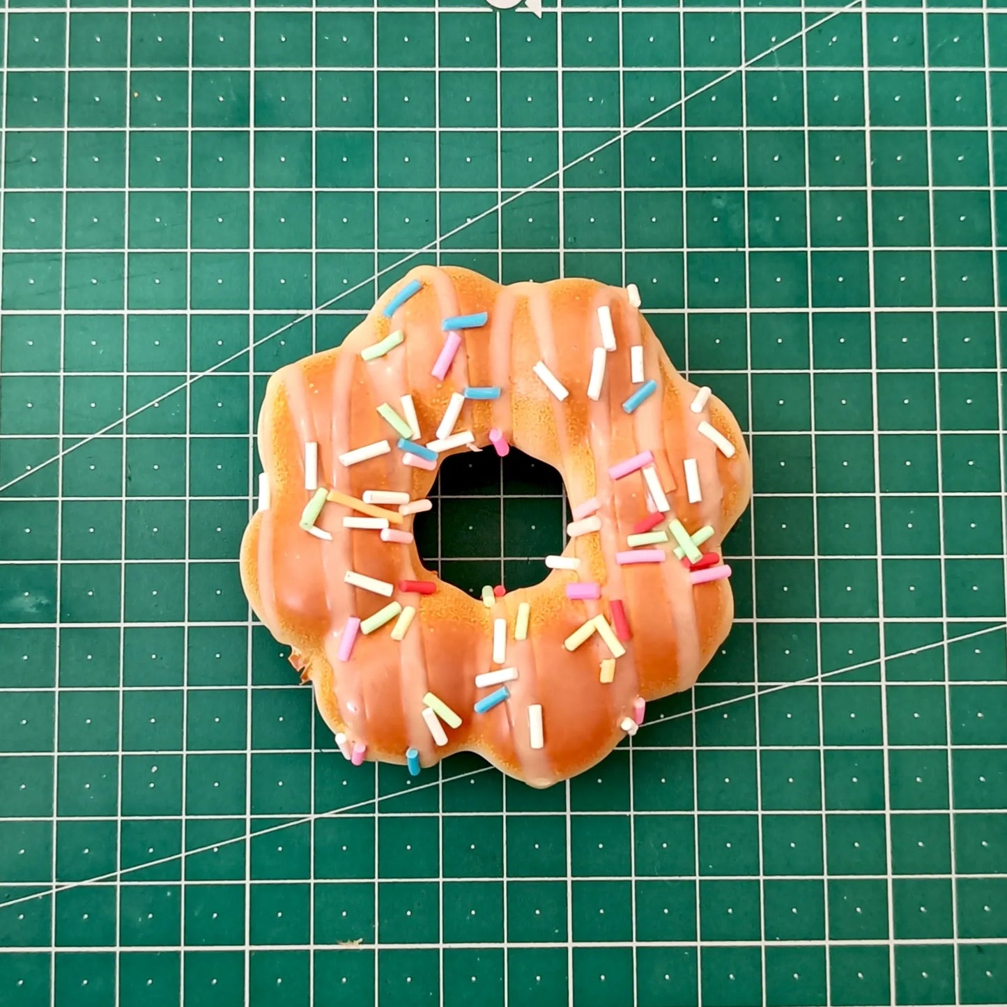 Donut shape magnet