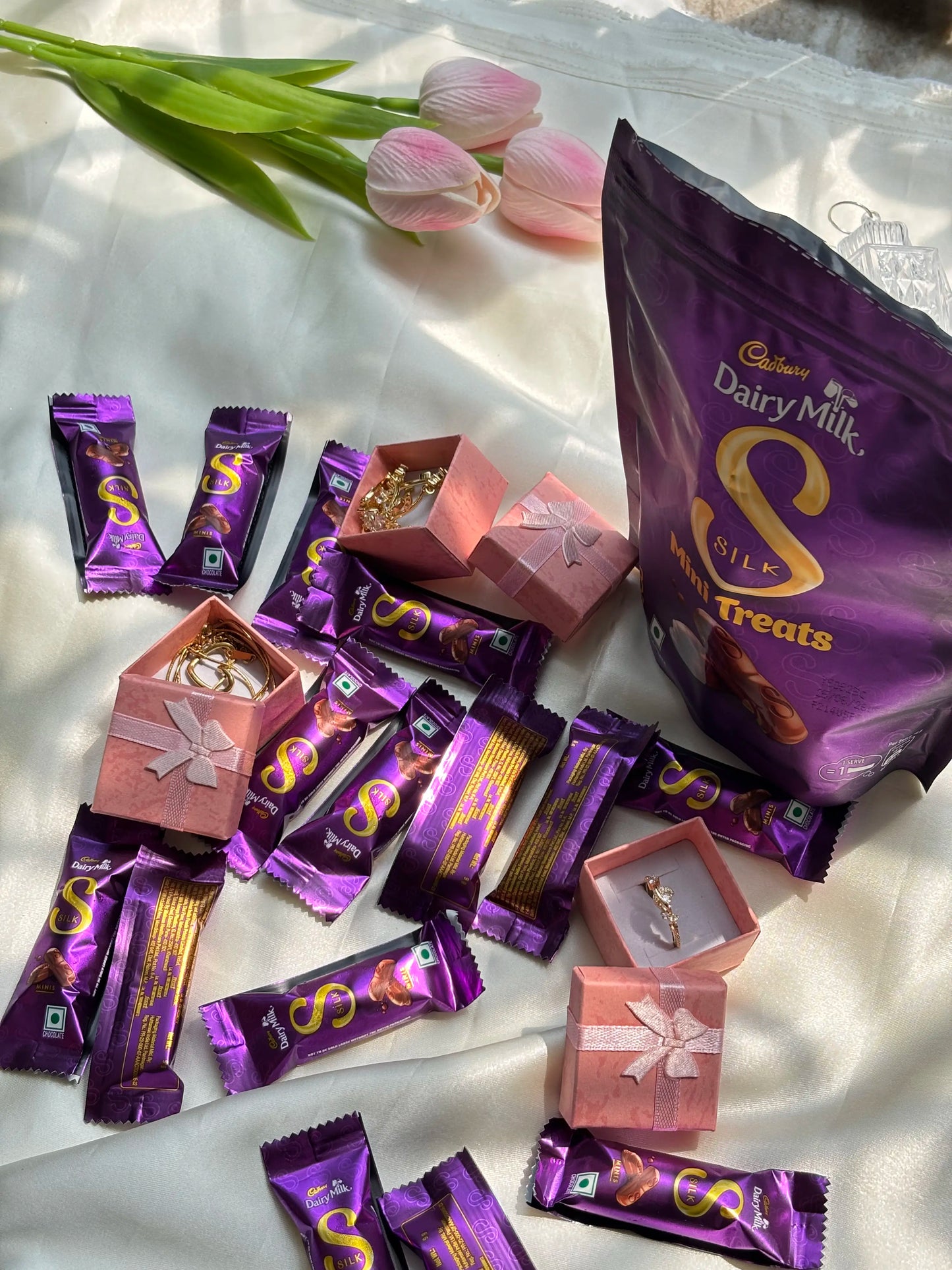 Mystery jewellery chocolate hamper