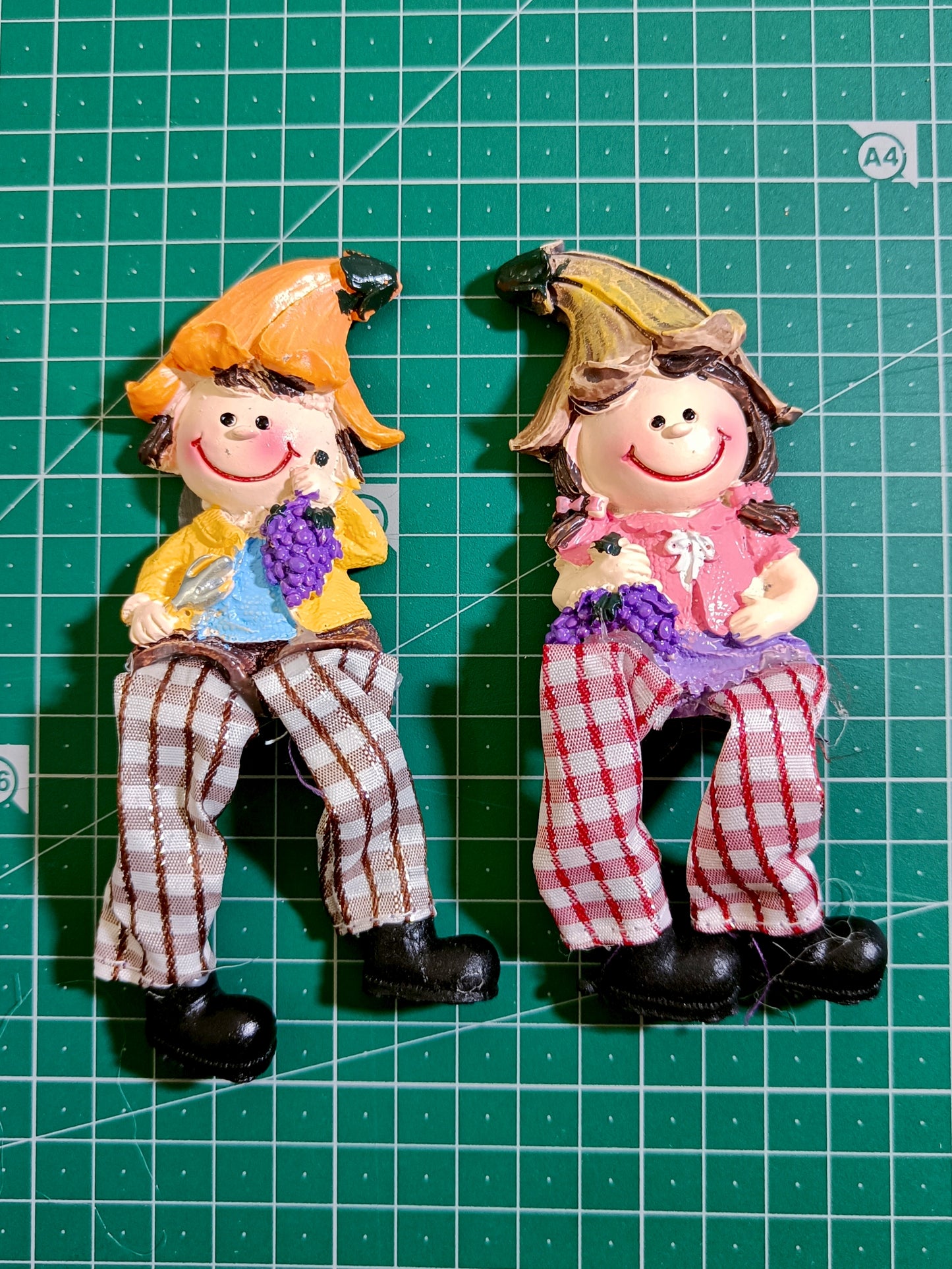 Doll pair miniature magnet (set of 2)