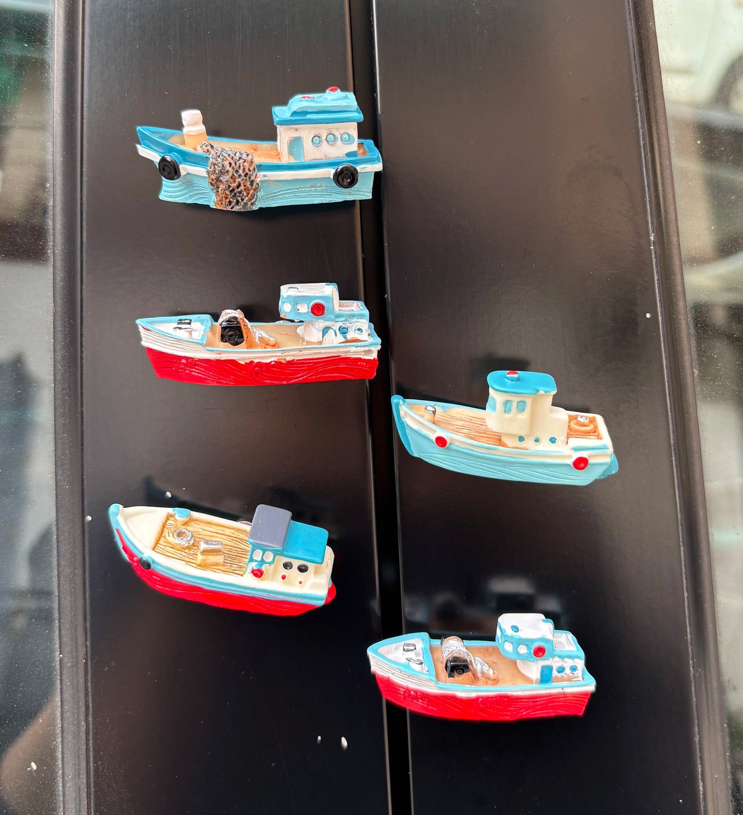 Ship miniature fridge magnet (1pc.)