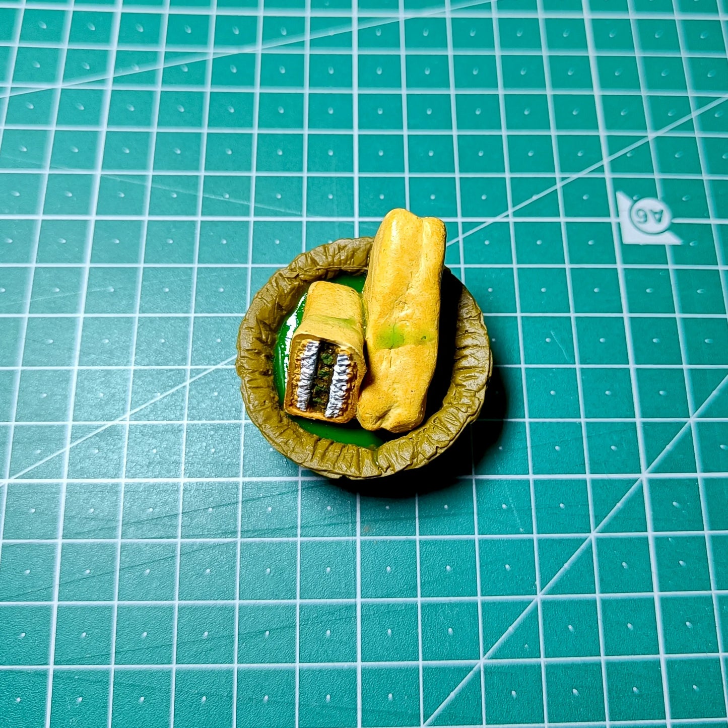 Bread pakoda minature magnet